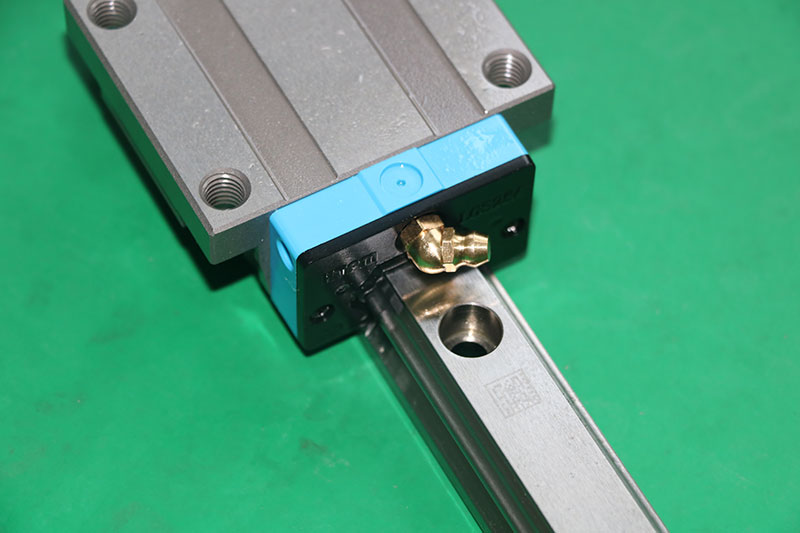 15直線導(dǎo)軌副