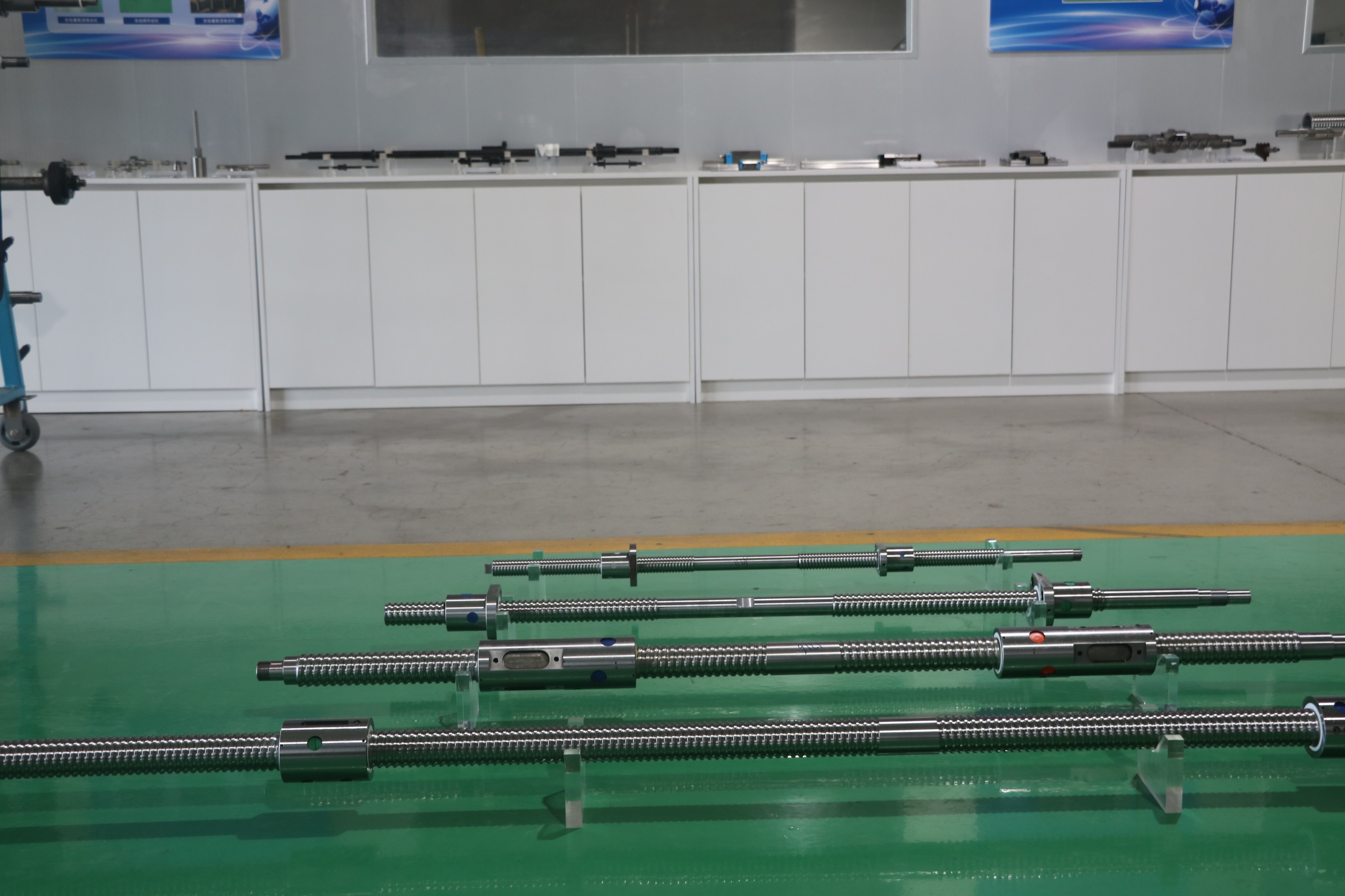 輪胎設(shè)備左右旋絲杠配件